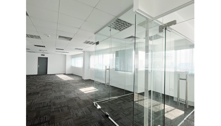 Bán lô đất góc 2 mặt tiền Chế Lan Viên và Dương Đức Hiền 2400m2 DT 40x60m giá 111 tỷ