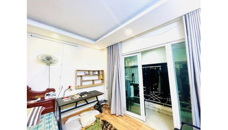 Bán Nhà Cách Mạng Tháng 8 Phường 13 Quận 10.