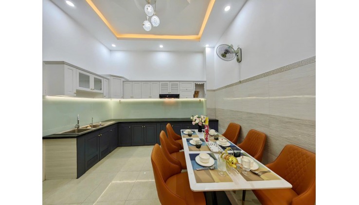 Nhà Hiệp Thành 13 Quận 12 4 Tầng Ngang 5m Nở Hậu Chỉ 4 Tỷ 850.