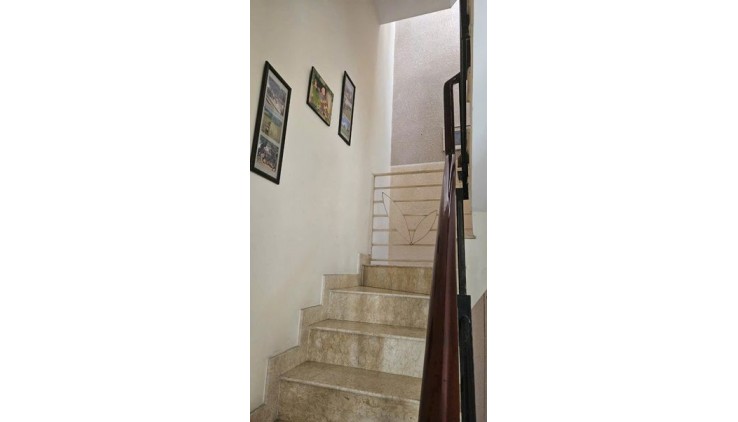 NHÀ ĐẸP NGAY TRUNG TÂM 37,8m2 giá 9,5 tỷ TL
-Bán nhà 425/ Nguyễn Đình Chiểu , Quận 3 .
