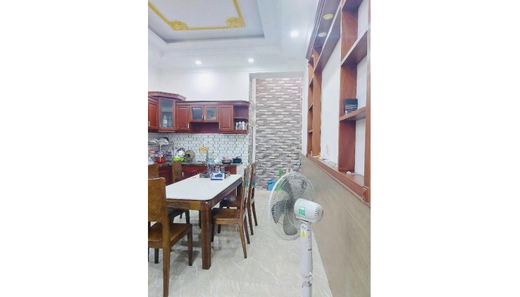 Bán nhà Lê Đức Thọ phường 15 Gò Vấp, 4pn,Full nội thất, gần 120m2 SD, chỉ 4.X TỶ