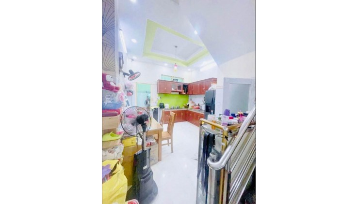 GẦN AEON MALL - HXH - SÁT MẶT TIỀN - 54M - 3 TẦNG - 4 PN NHỈNH 6 TỶ