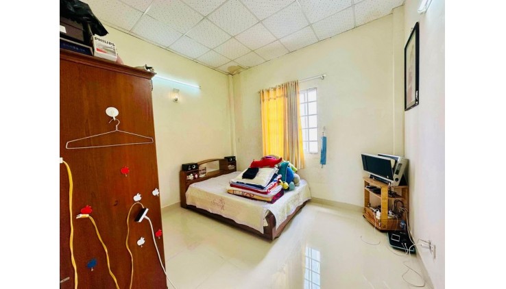 GẦN CHỢ HỒ VĂN LONG - HẺM THẲNG 1 TRỤC SÁT MẶT TIỀN- NHÀ MỚI 51M 2 TẦNG CHỈ 3 TỶ NHỈNH