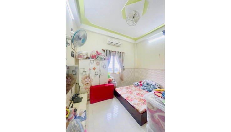 GẦN AEON MALL - HXH - SÁT MẶT TIỀN - 54M - 3 TẦNG - 4 PN NHỈNH 6 TỶ