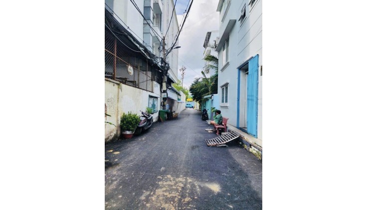 bán nhà phường 15, Gò Vấp, gần 40m2, Full nội thất, hẻm ÔTÔ, 4PN, NHỈNH 4 TỶ