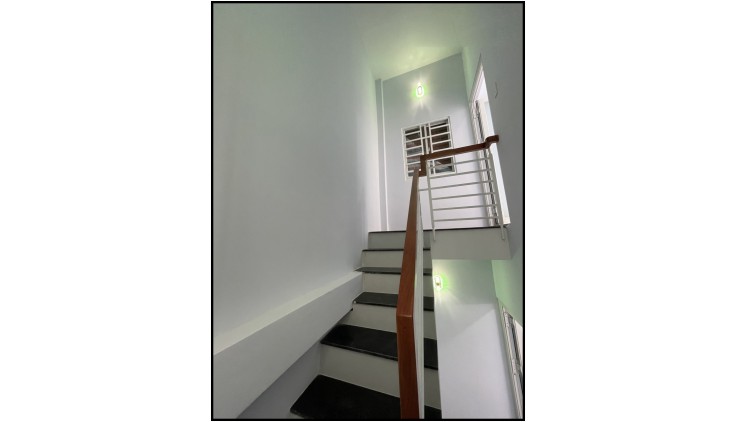 Sở hữu rẻ nhà đẹp 4 x 9m Bùi Thị Xuân trung tâm Quận 1 Thành Phố Sài Gòn.