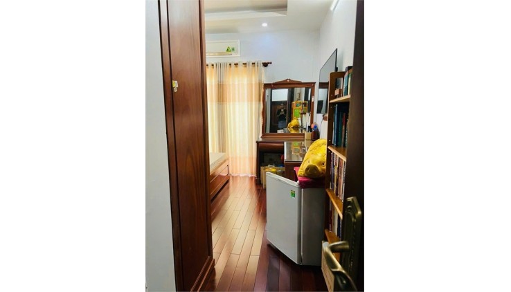 Nhà đẹp 5 Tầng, Nội thất CC, View công viên, gần Emart Phan Huy Ích, Gò Vấp