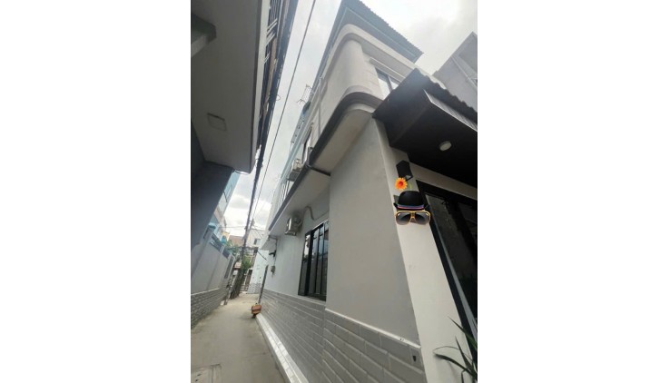 Chủ gấp bán vòng xoay Nguyễn Kiệm, 40m2, 2PN, giá nhỉnh 2 tỷ