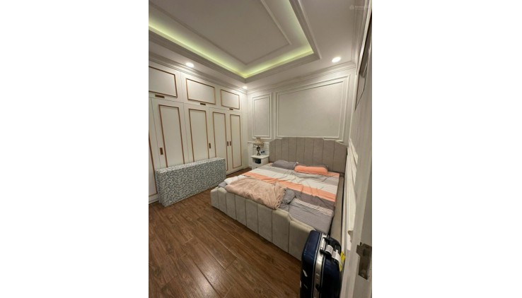 Hạ 6 tỷ bán CHDV Xô Viết Nghệ Tĩnh DT: 5.1*22m hầm + 5 tầng + MT + ST - HĐT: 120tr/tháng - giá 18tỷ
