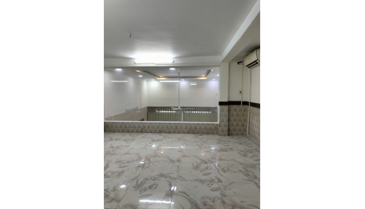 Bán nhà Mặt tiền Nguyễn Oanh  - ngay Quang Trung, DT: 4.7x16m, 3 tầng- 4PN, 11.5 tỷ