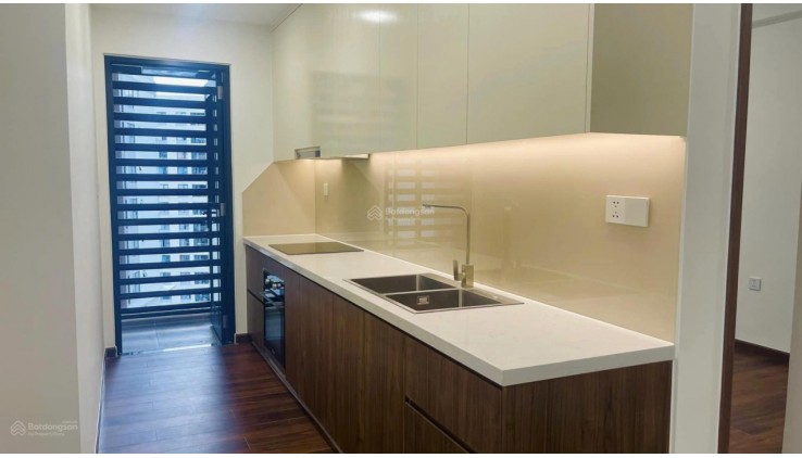 Bán nhanh căn hộ GÓC 80m2 Akari City, Võ Văn Kiệt, có sổ hồng, hỗ trợ vay ngân hàng. LH: 0907 404455