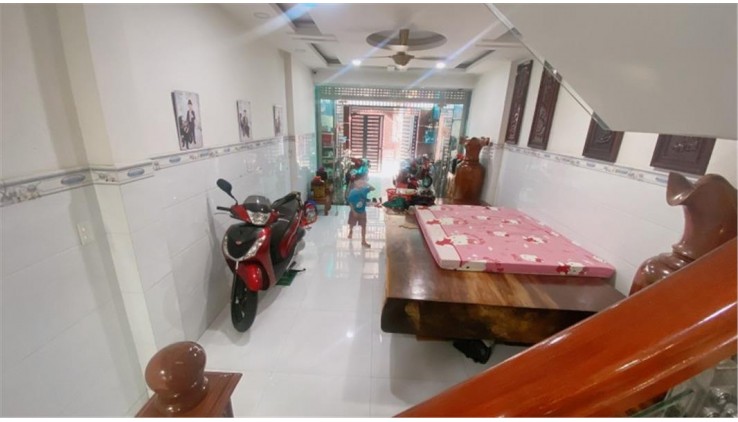 BÁN NHÀ HẺM XE HƠI, 4 TẦNG, FULL NỘI THẤT GỖ ĐỎ CAO CẤP. DT 84 M2 CHỈ 9 TỶ