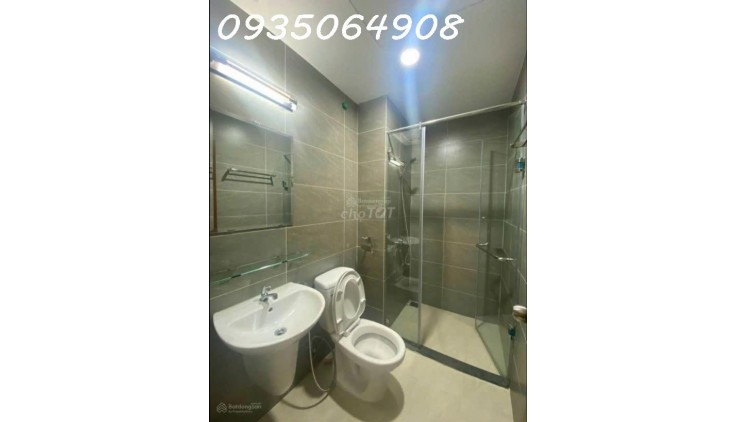 Bán căn hộ 2pn,2wc, 61m2, 2 ty1 , mặt tiền phạm thế hiển q.8