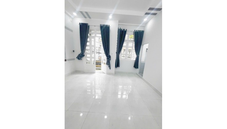 Nhà Thới An 35 Quận 12 3 Tầng Ngang 5m6 Đường 8m Chỉ 4 Tỷ 850.