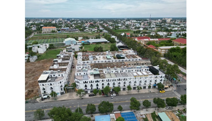Nhà Phố Hiện Đại Gần Chợ Tây Ninh – Vị Trí Đắc Địa, Giá Hấp Dẫn!