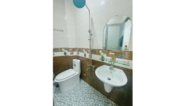 Bán nhà Mặt tiền Phan Tây Hồ Phú Nhuận-3x9- 5 Tầng-Tặng NT- HC- Chỉ 6 Tỷ18