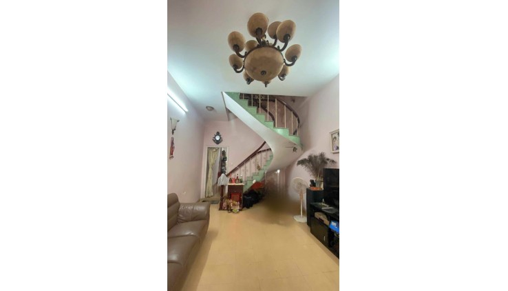 Bán nhà hẻm xe tải thông Tạ Quang Bửu Q.8 - 90 m2 - 3 tầng - Giá 8 Tỷ