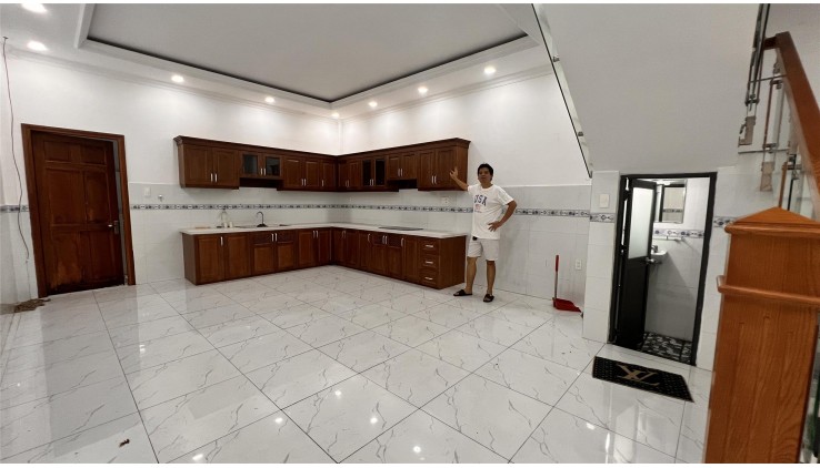 Bán nhà đường Lô Tư KP 2 Bình Hưng Hòa A Bình Tân 0767593939