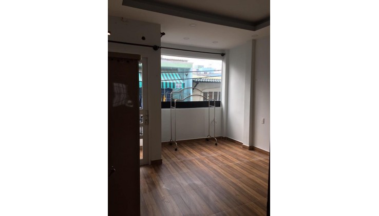 Nhỉnh 4 tỷ, Nhà 60m2 4 tầng, 4x17 hẻm xe tải Thạnh Xuân Quận 12