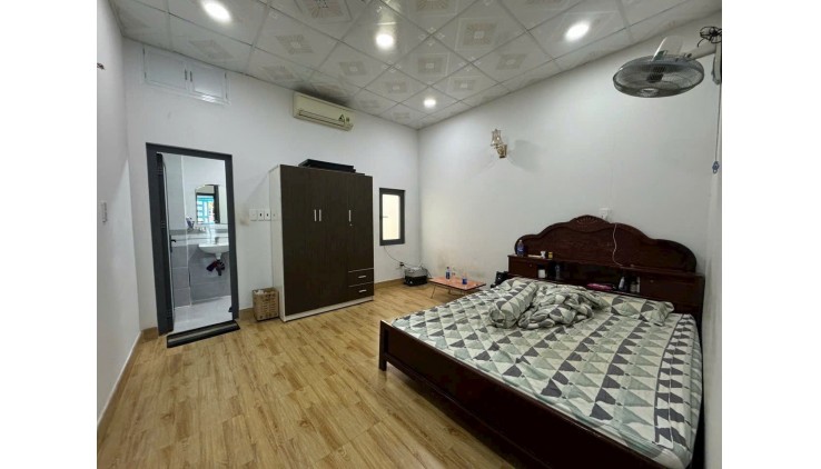 Bán nhà Gò Vấp, 48m2, đúc 2 tầng gần mặt tiền, nhỉnh 4 tỷ.