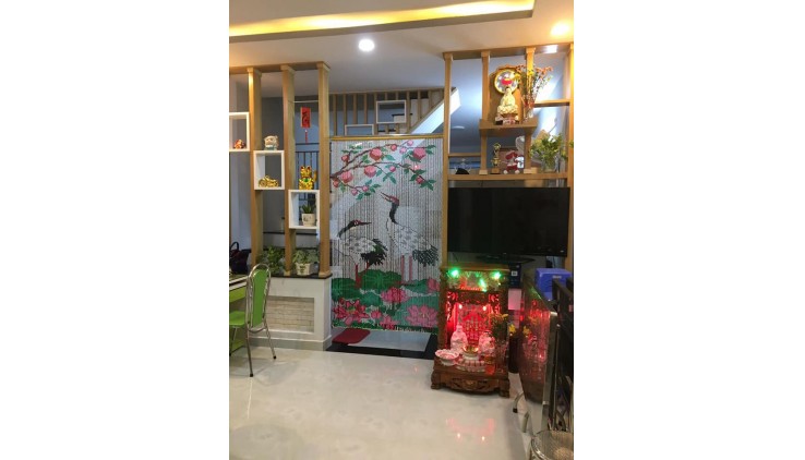 Nhỉnh 4 tỷ, Nhà 60m2 4 tầng, 4x17 hẻm xe tải Thạnh Xuân Quận 12