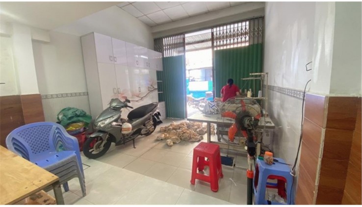 NHÀ BÁN NGUYỄN V. QUÁ GIÁP GÒ VẤP, HẺM XE TẢI TRÁNH SÁT MẶT TIỀN DT 55m2 NHỈNH NHẸ 4 TỶ
