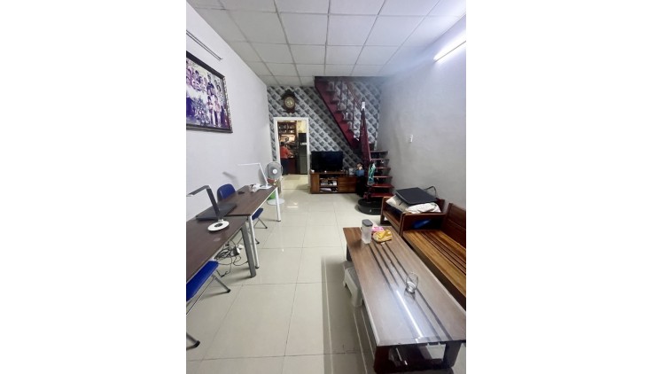 Chủ nhà thiện chí , bán căn ở lạc long quân gần quận 10 , bình tân , tân phú  , nhà 2 tầng 33M2