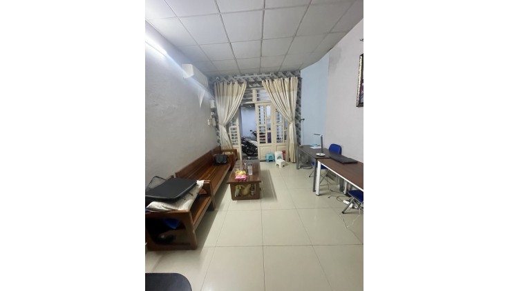 Chủ nhà thiện chí , bán căn ở lạc long quân gần quận 10 , bình tân , tân phú  , nhà 2 tầng 33M2