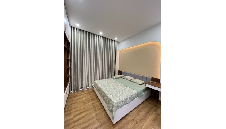 Nhà đẹp nung ninh, ngay khu công nghệ cao Quận 9 - sổ hoàn công đủ chờ sang tên
