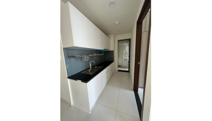Bán căn hộ 2pn,2wc, 71m2, 2 ty5 , mặt tiền phạm thế hiển q.8