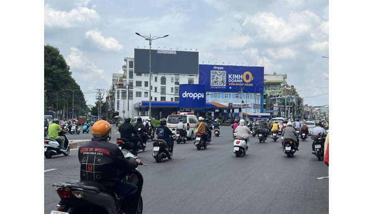 **Bán nhà hẻm Cách Mạng Tháng 8, Tân Bình** gần cv Lê Thị Riêng; 80m2