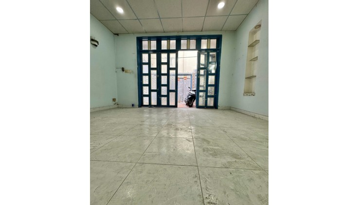 Bán nhà đường Cách Mạng Tháng 8, P10, Q3, 122m2, 2 tầng, ngang 6m, nở hậu, giá rẻ