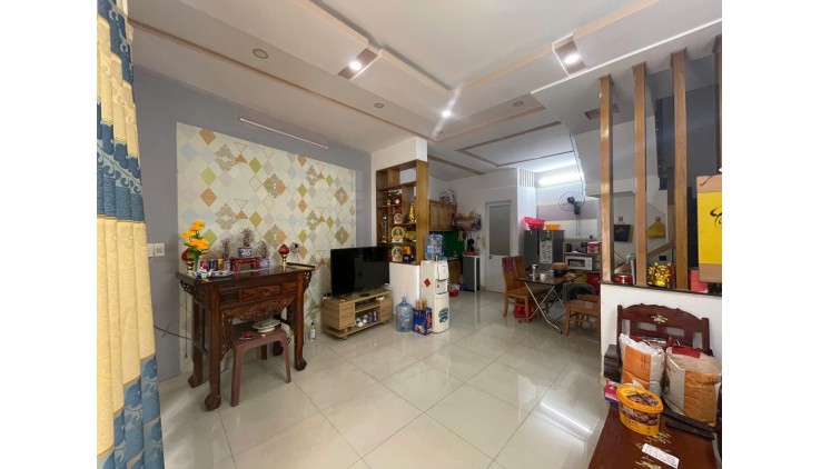 Trung tâm GDNN - GDTX Quận - Hẻm xe hơi - (4.5 x 7.5)m - BTCT 2 Tầng