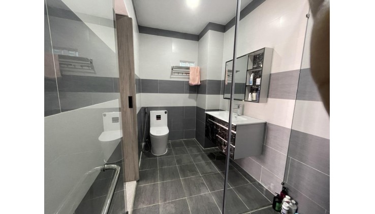 *Bán nhà hẻm 1054 *- CMT8, phường 4 Tân Bình, 4,6 tỷ