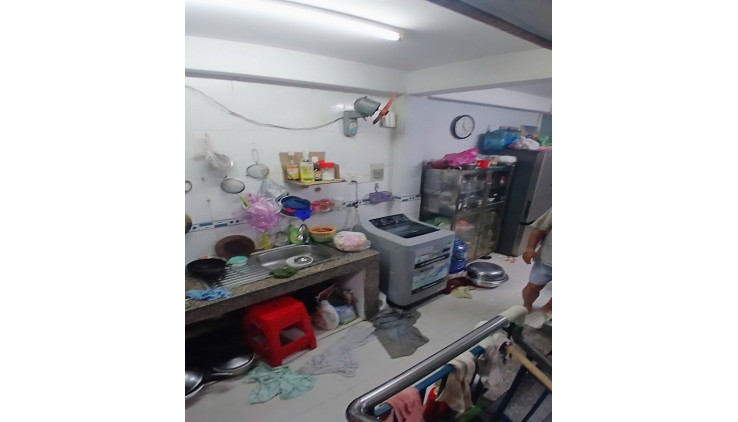 Bán nhà mặt tiền kinh doanh Văn Thân, P8, Q6, 160m2, 4 tầng, nở hậu, giá rẻ