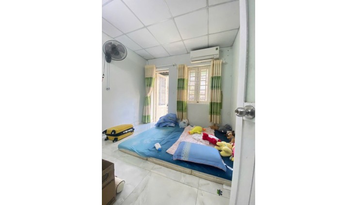 Bán nhà hẻm 227 Nguyễn Tư Giản - HXH 7 Chỗ - Đúc 2 Tầng - SHR