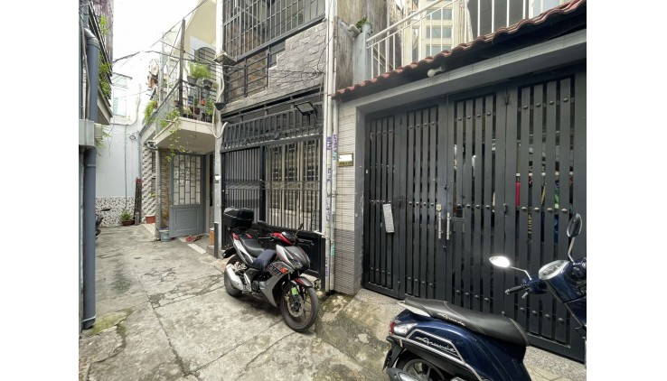Ngay Làng Trẻ SOS Quang Trung - 2 căn ra MT - (4.5/5 x9)m - SHR