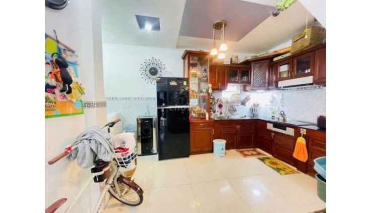 Ngay Làng Trẻ SOS Quang Trung - 2 căn ra MT - (4.5/5 x9)m - SHR