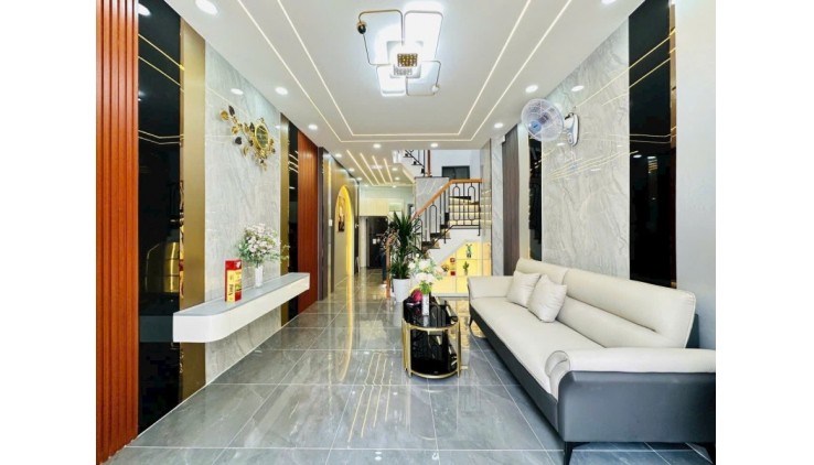 Ngay THCS Quang Trung - H3G Thông - (3.8 x 11)m - BTCT 2 Tầng