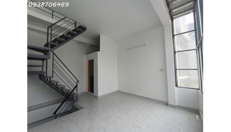 NHÀ QUẬN 10 VỊ TRÍ SIÊU ĐẸP - NHÀ MỚI TINH - GẦN LÊ HỒNG PHONG - 4 TẦNG - 30M2 , Ở hoặc CHO THUÊ DÒNG TIỀN 10TR - CHỈ 3.8 TỶ