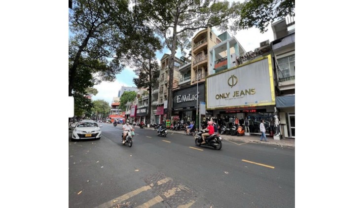 CHO THUÊ NHÀ NGUYÊN CĂN MẶT TIỀN TẠI NGUYỄN TRÃI, PHƯỜNG 8, QUẬN 5, HCM, GIÁ LÀ 80 TR/THÁNG