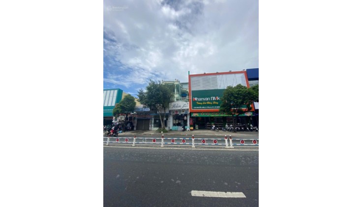 Bán nhà đất MT Ung Văn Khiêm Q. Bình Thạnh DT 9*35m XDL hầm 7tầng sổ hồng riêng CN đủ 100%-giá 70tỷ TL