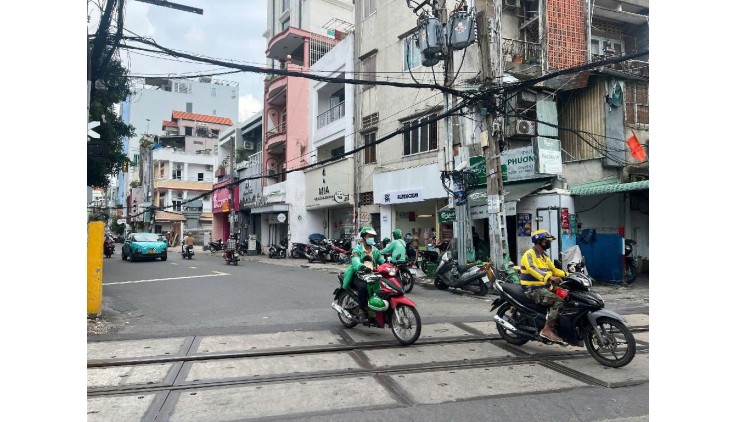 Bán Nhà Mặt Tiền Mai Văn Ngọc, Phường 10, Phú Nhuận, 4x13m, 2 Tầng Kiên Cố, Chỉ 3.38 Tỷ TL