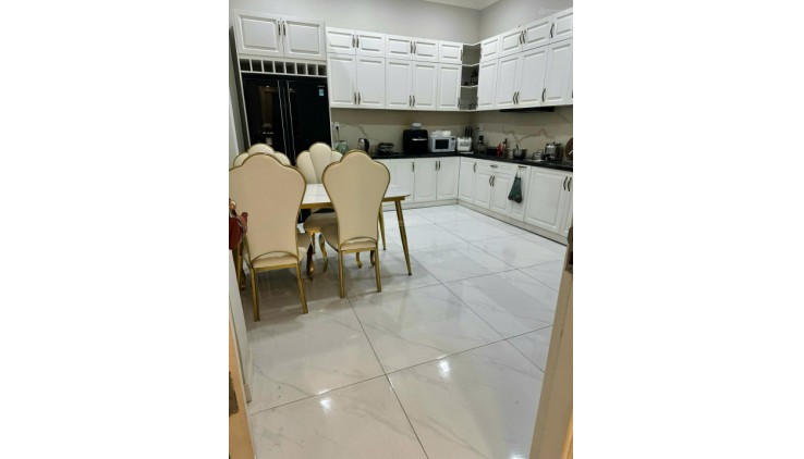 Hạ 6 tỷ bán CHDV Xô Viết Nghệ Tĩnh DT: 5.1*22m hầm + 5 tầng + MT + ST - HĐT: 120tr/tháng - giá 18tỷ