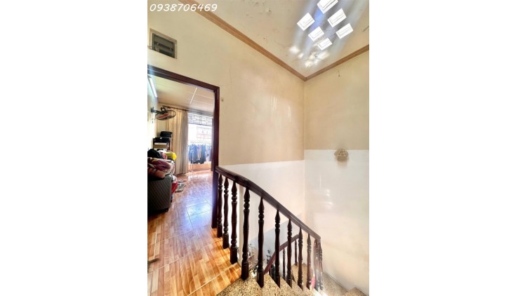 BÁN NHÀ QUẬN 10 MỚI TINH - 38M2 - 2 TẦNG - HẺM XE HƠI, NGAY CHỢ HOA HỒ THỊ KỶ - GẦN MẶT TIỀN - KINH DOANH ĐA NGÀNH NGHỀ -  NHỈNH 7 TỶ.