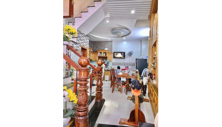 Gò Dầu - Hẻm nhựa 4m - Trệt 2 lầu - Chủ bán gấp cho con đi du học - Nhà còn mới như hình