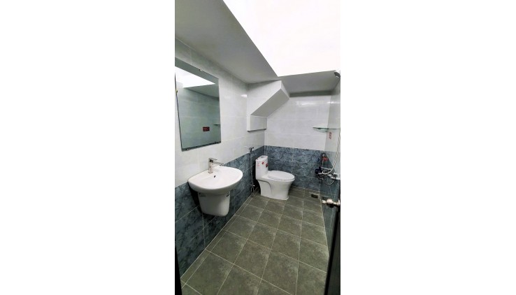 Cho thuê mặt bằng 60m2 chợ Linh Trung