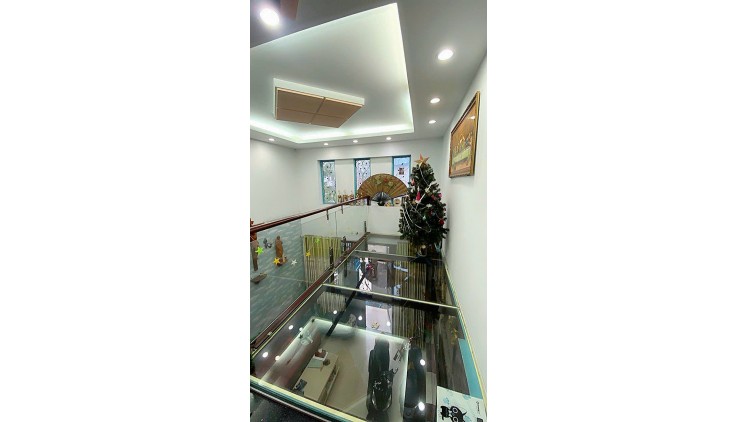 Nhà  hẻm 6m Tô Hiệu phường Hiệp Tân quận Tân Phú 4,2x11, 3 tầng, chỉ 5 tỷ