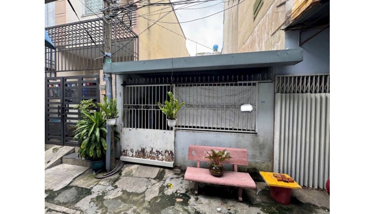 BÁN ĐẤT TẶNG NHÀ CẤP 4 - 70M2 - HXH - Đường số 4, BHHA, Bình Tân 4.x tỷ