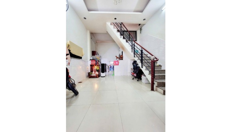 NHÀ 2 TẦNG 4 X 8, GẦN CHỢ BÌNH LONG - BÌNH TÂN,  3. X TỶ